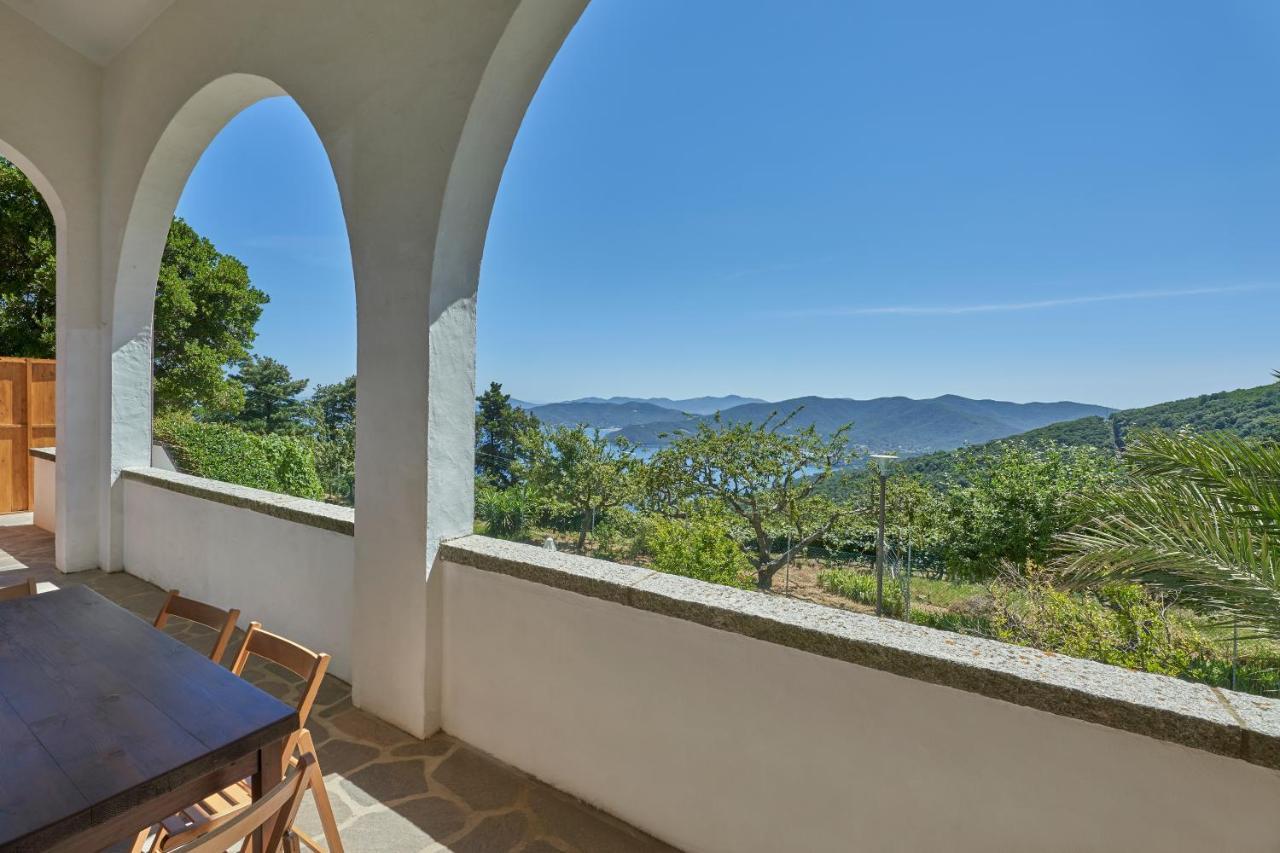 Marciana Hills Apartments エクステリア 写真