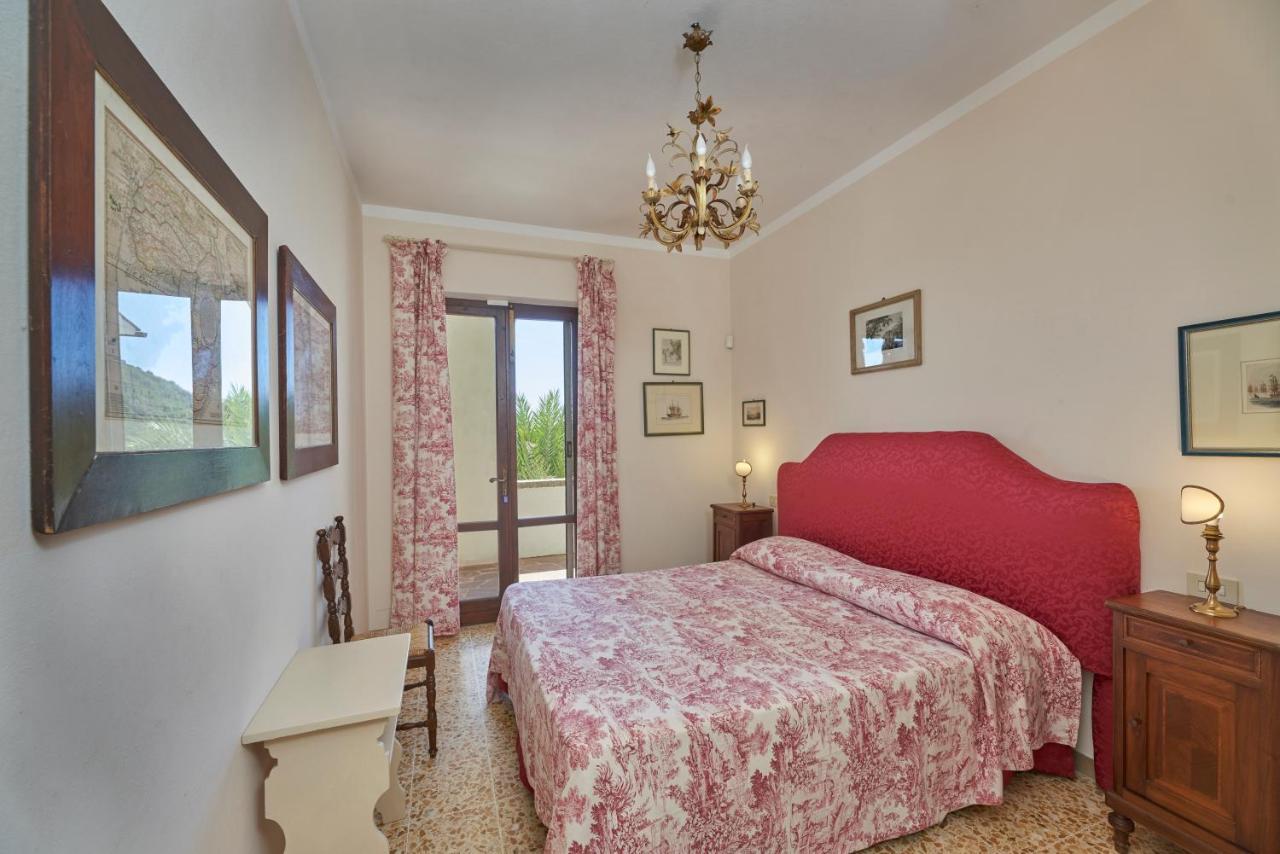 Marciana Hills Apartments エクステリア 写真