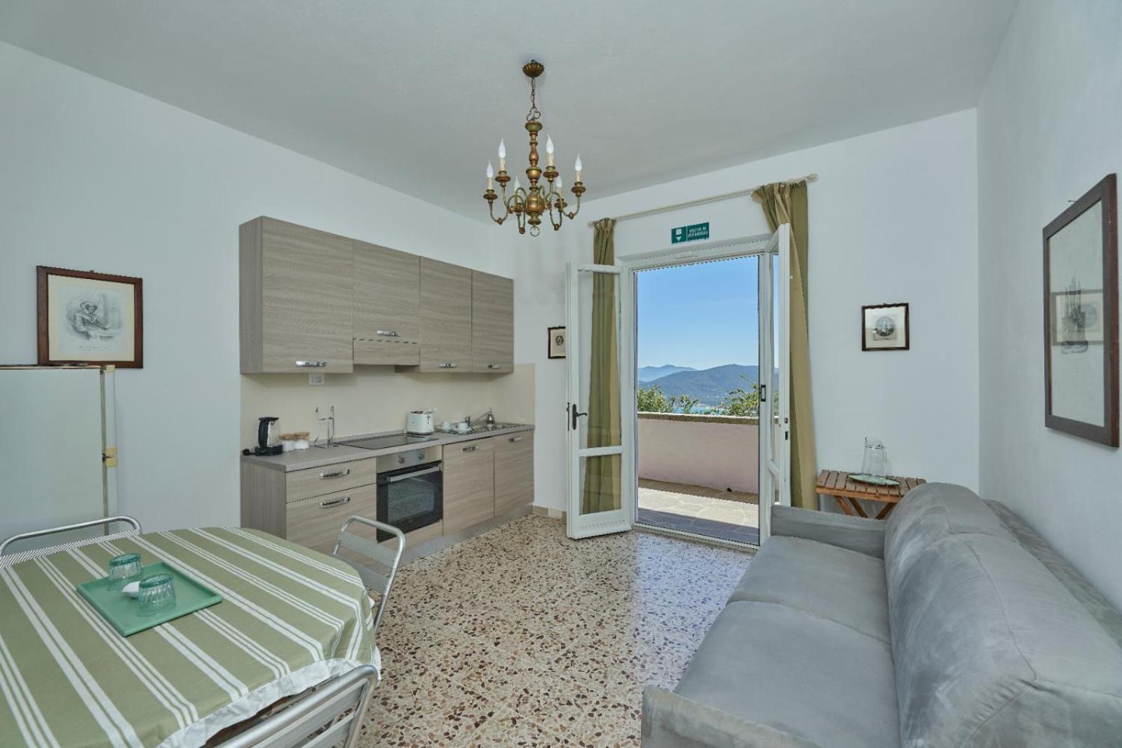 Marciana Hills Apartments エクステリア 写真