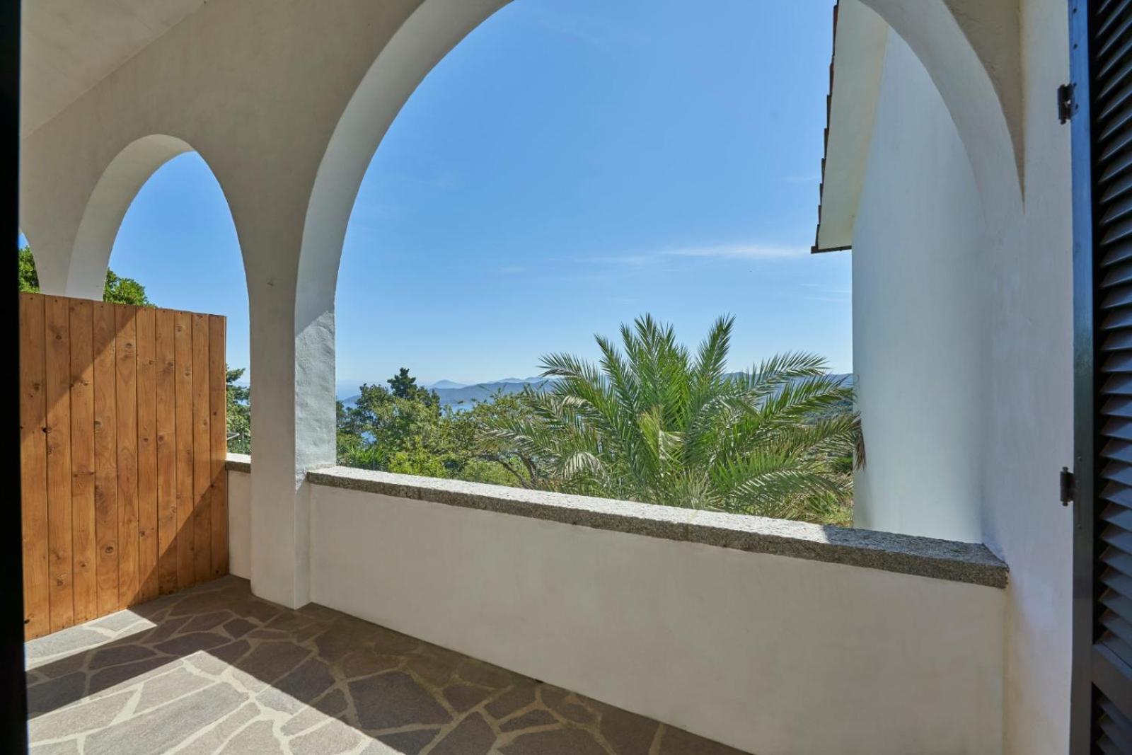 Marciana Hills Apartments エクステリア 写真