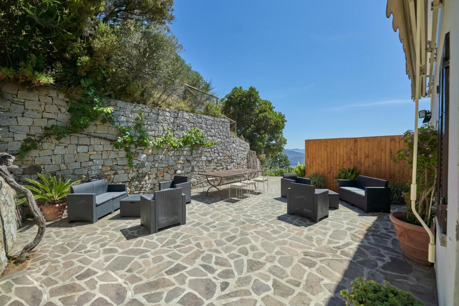 Marciana Hills Apartments エクステリア 写真
