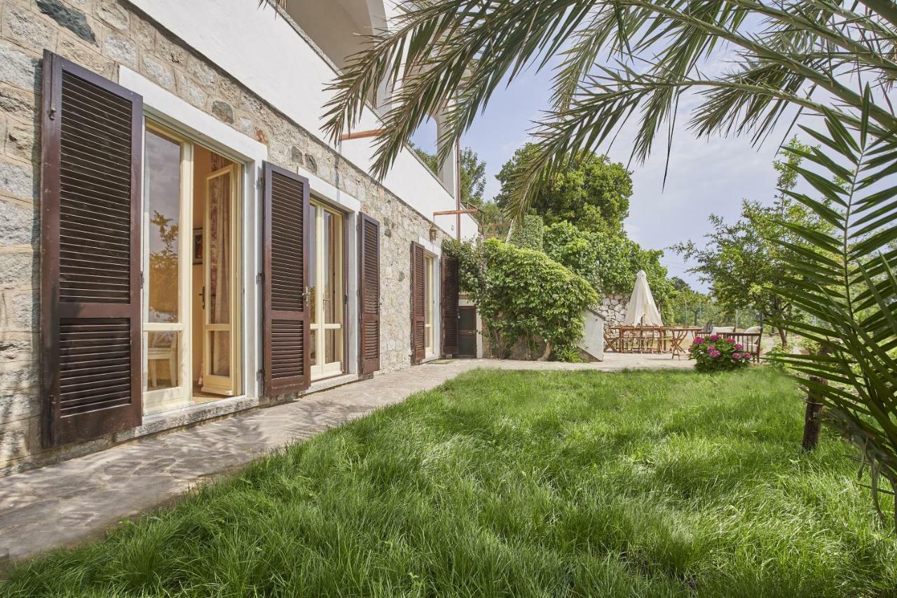 Marciana Hills Apartments エクステリア 写真