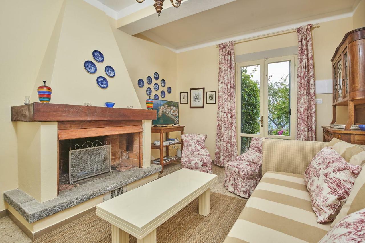 Marciana Hills Apartments エクステリア 写真