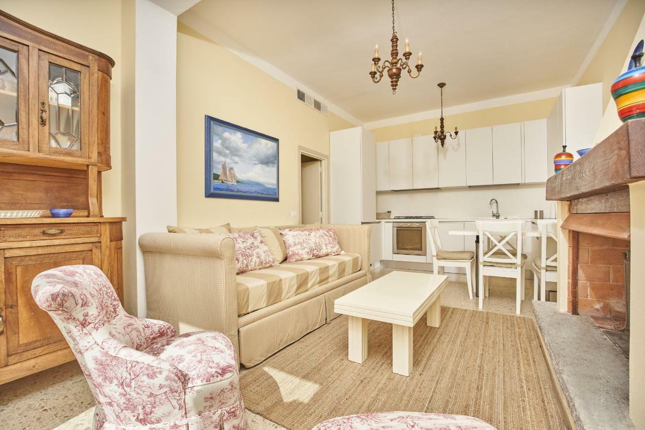 Marciana Hills Apartments エクステリア 写真